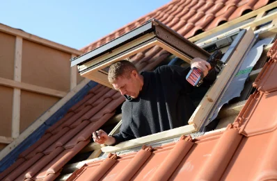 Pose de fenêtres de toit Velux à Traves